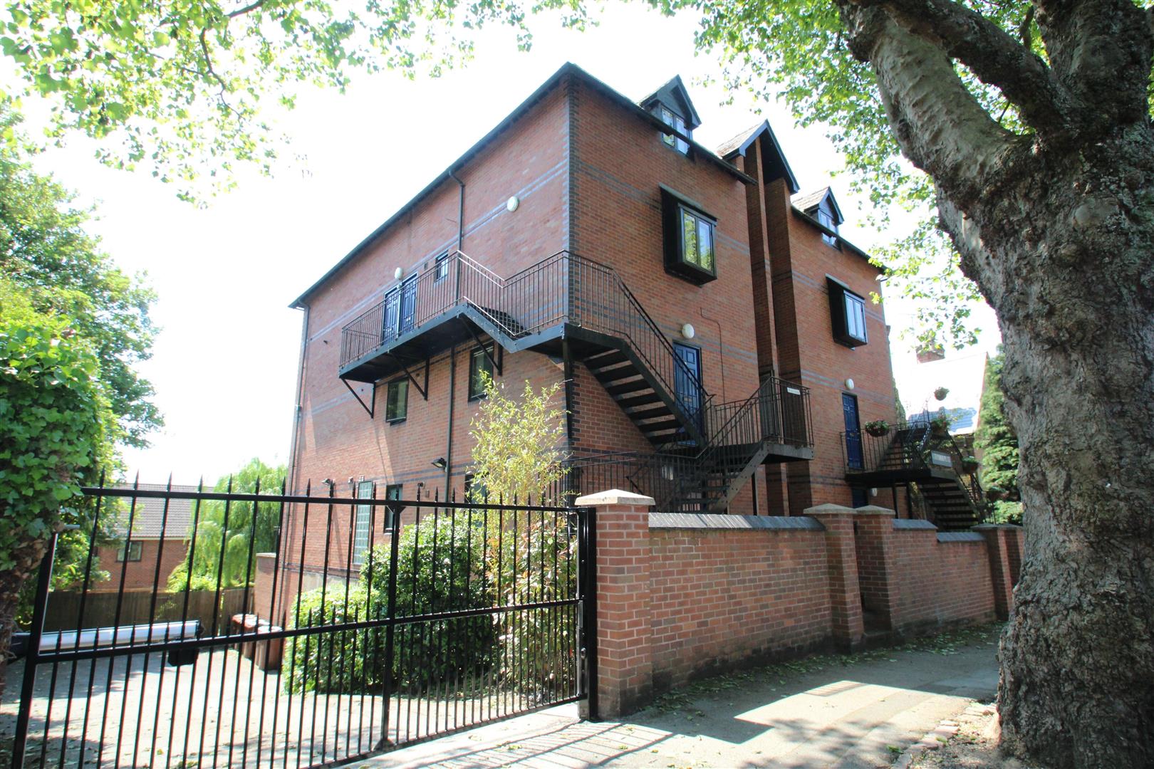 4 Cavendish Place Cavendish Crescent South Nottingham